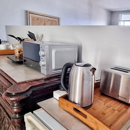 The Dragon Tree Guesthouse 칼크 베이 외부 사진