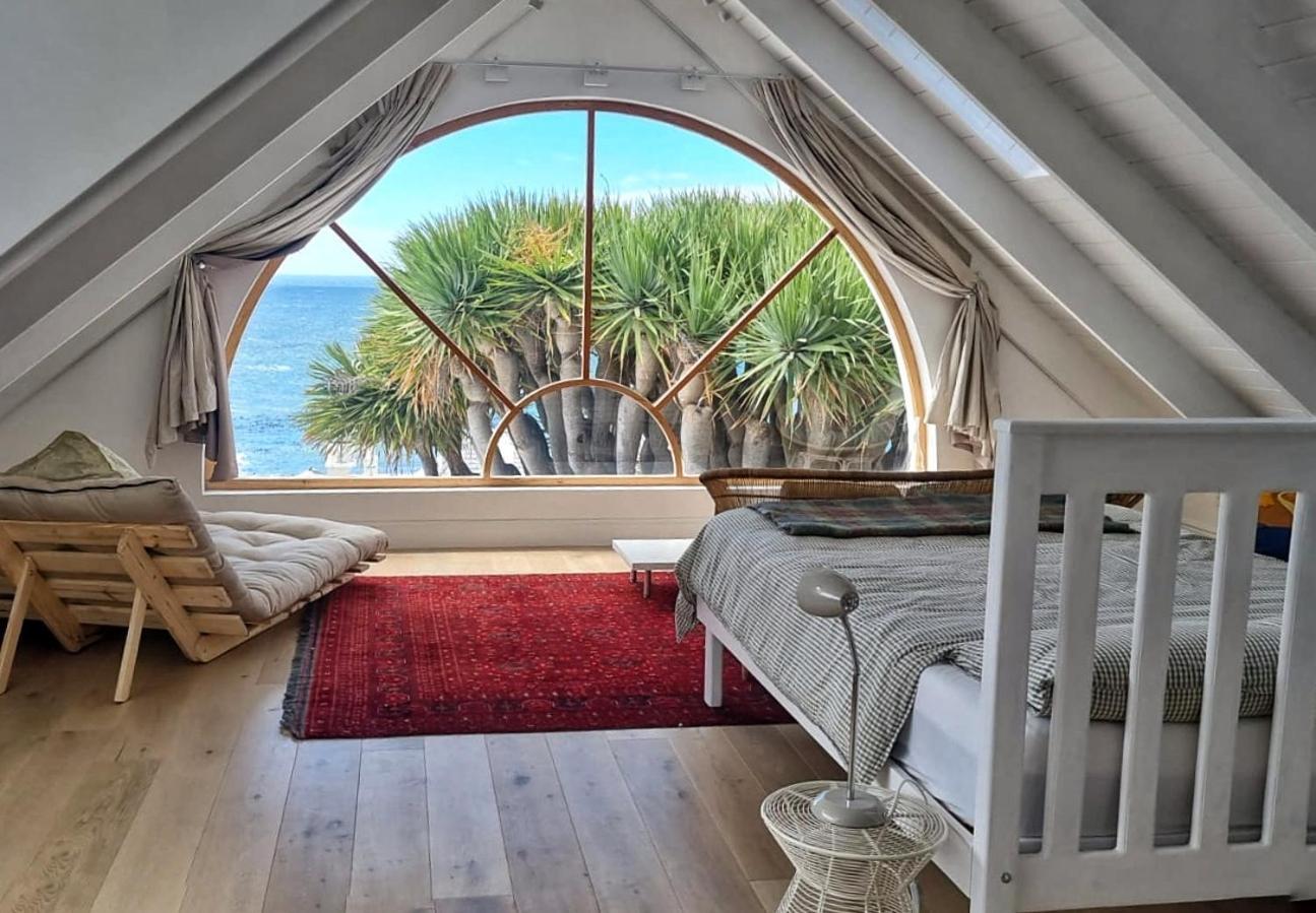 The Dragon Tree Guesthouse 칼크 베이 외부 사진